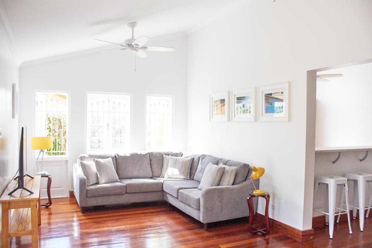 Hummingbird Villa Saint James Luaran gambar
